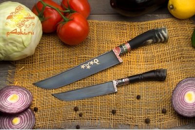 Рога каких животных использую при изготовлении рукояти узбекского ножа пчак?