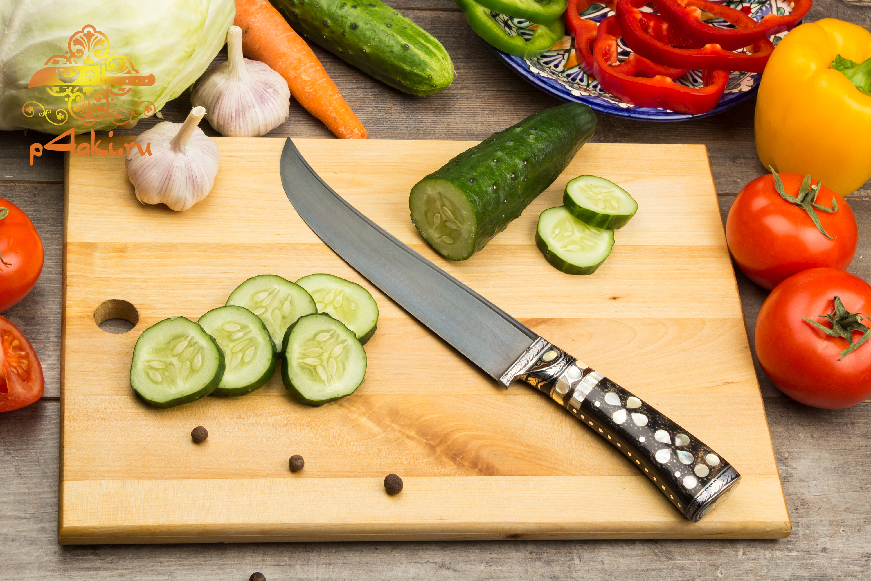 нож Гаср, (монтаж «ерма даста» — рукоятка из рога архара.) со вставками чермяхи, «гюльбанд» и «бринч» — олово, пластик