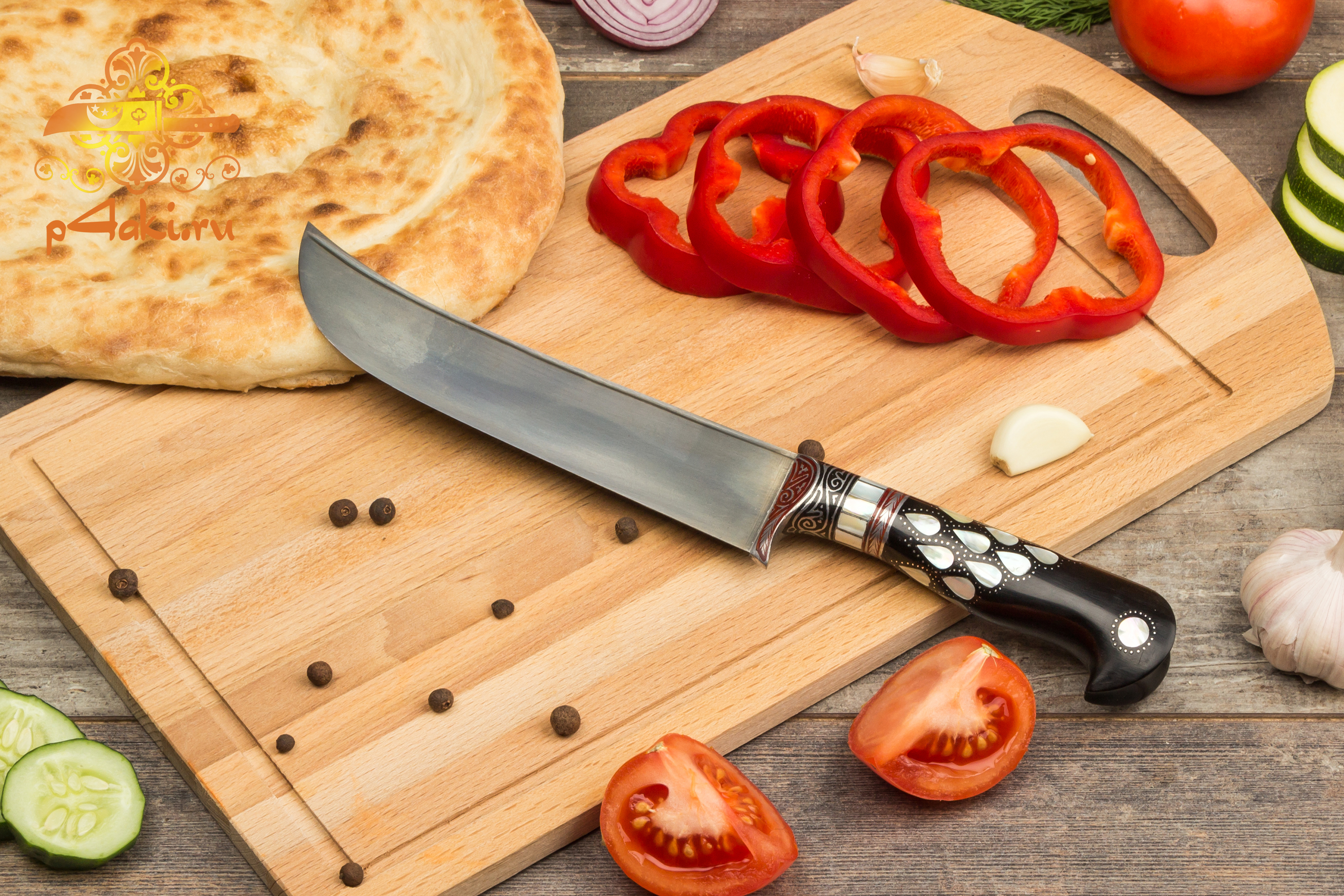 Узбекский нож пчак "Бургут", (монтаж всадной «сукма даста» — рукоятка из эбонита.) со вставками перламутра (садаф) и чермяхи, «гюльбанд» — олово, мельхиор